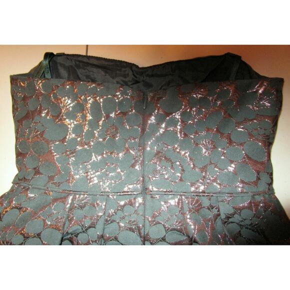 BCBG MAXAZRIA Green Metallic Dress Strapless Sz 4 Sexy Y2K Retro Cocktail Prom - Picture 7 of 8